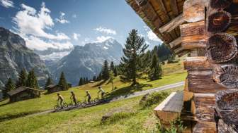 Passer devant le chalet d'alpage